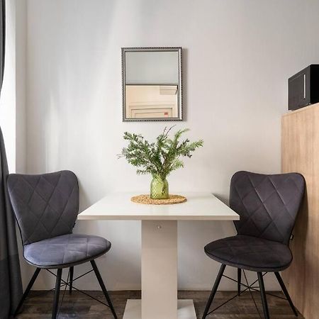 Chic Studio By City Center By Hm Bécs Kültér fotó