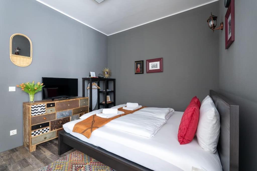 Chic Studio By City Center By Hm Bécs Kültér fotó